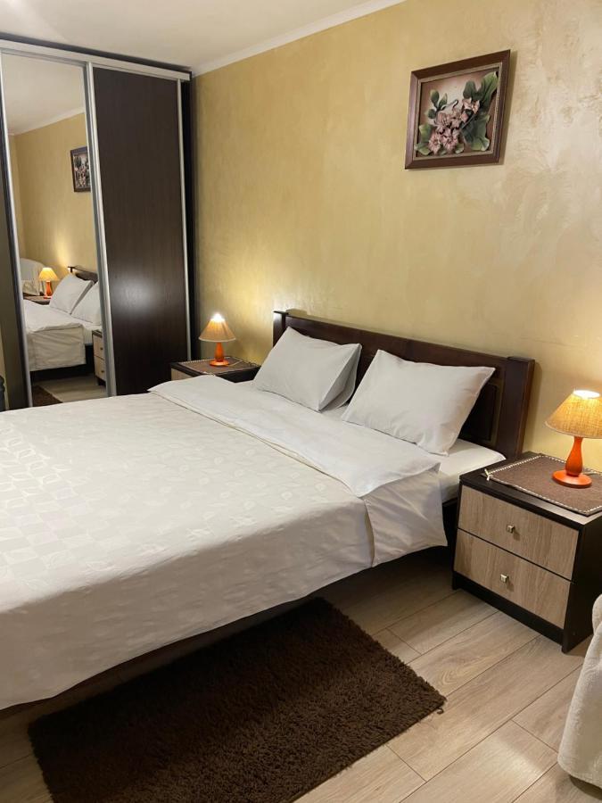 Guest House Sunrise Kamianets-Podilskyi Exterior foto
