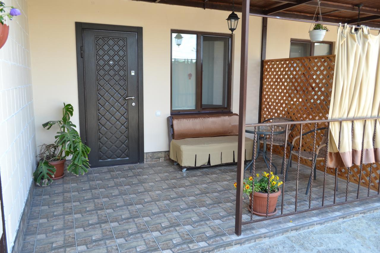Guest House Sunrise Kamianets-Podilskyi Exterior foto